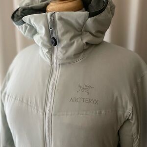 Arc’teryx Atom hoody women’s Medium